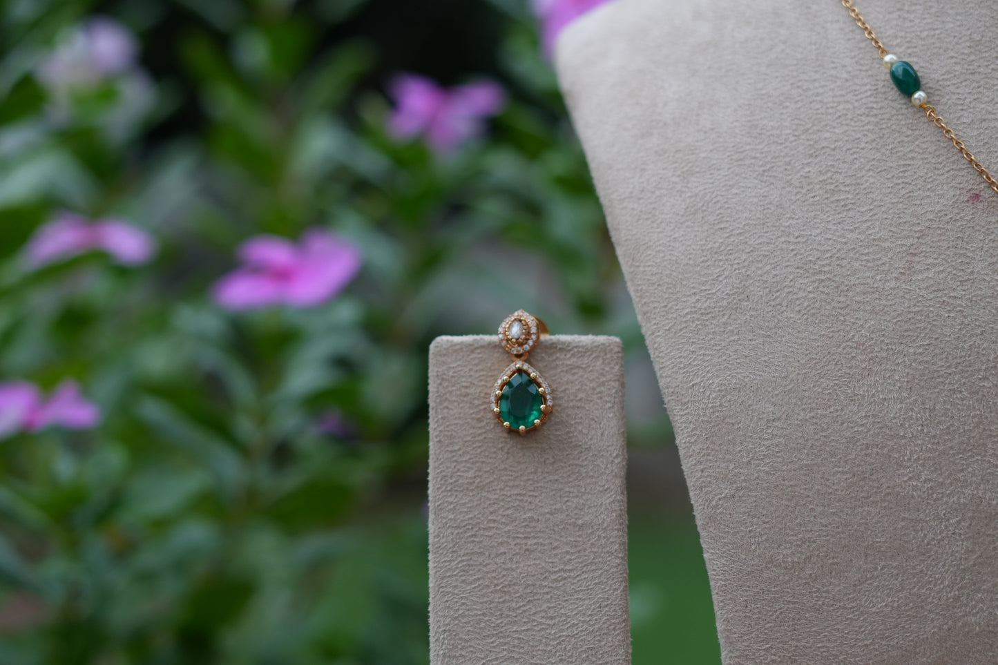 Green Stone Polki Pendant Set (4-9538)(B)
