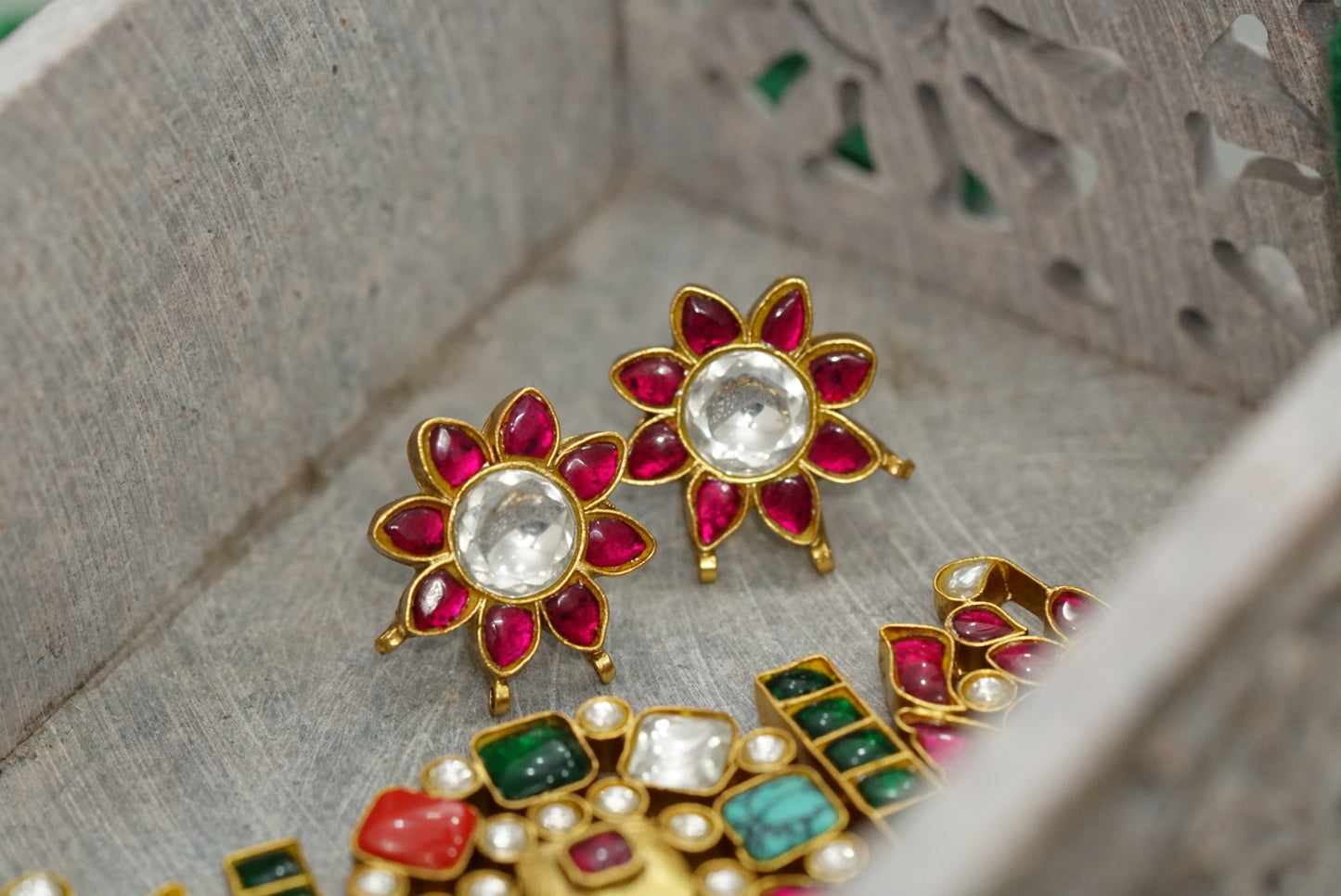 Kundan Navratan choker set (4-6320)(R)(PREORDER)
