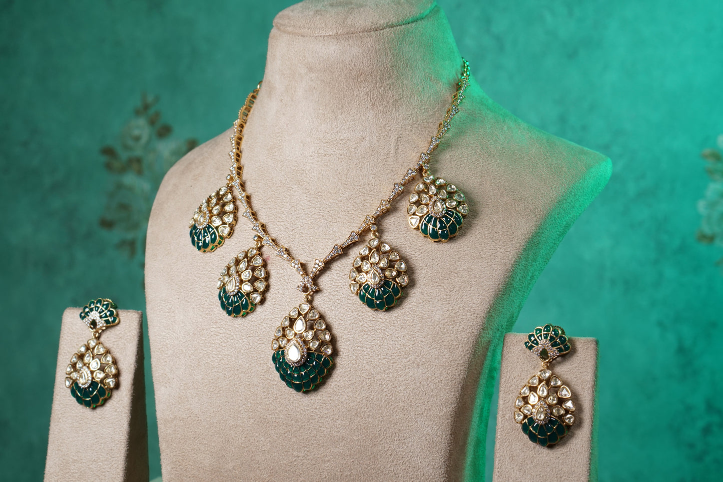 Green Stone Mossainite Necklace Set (4-9519)(NEM)