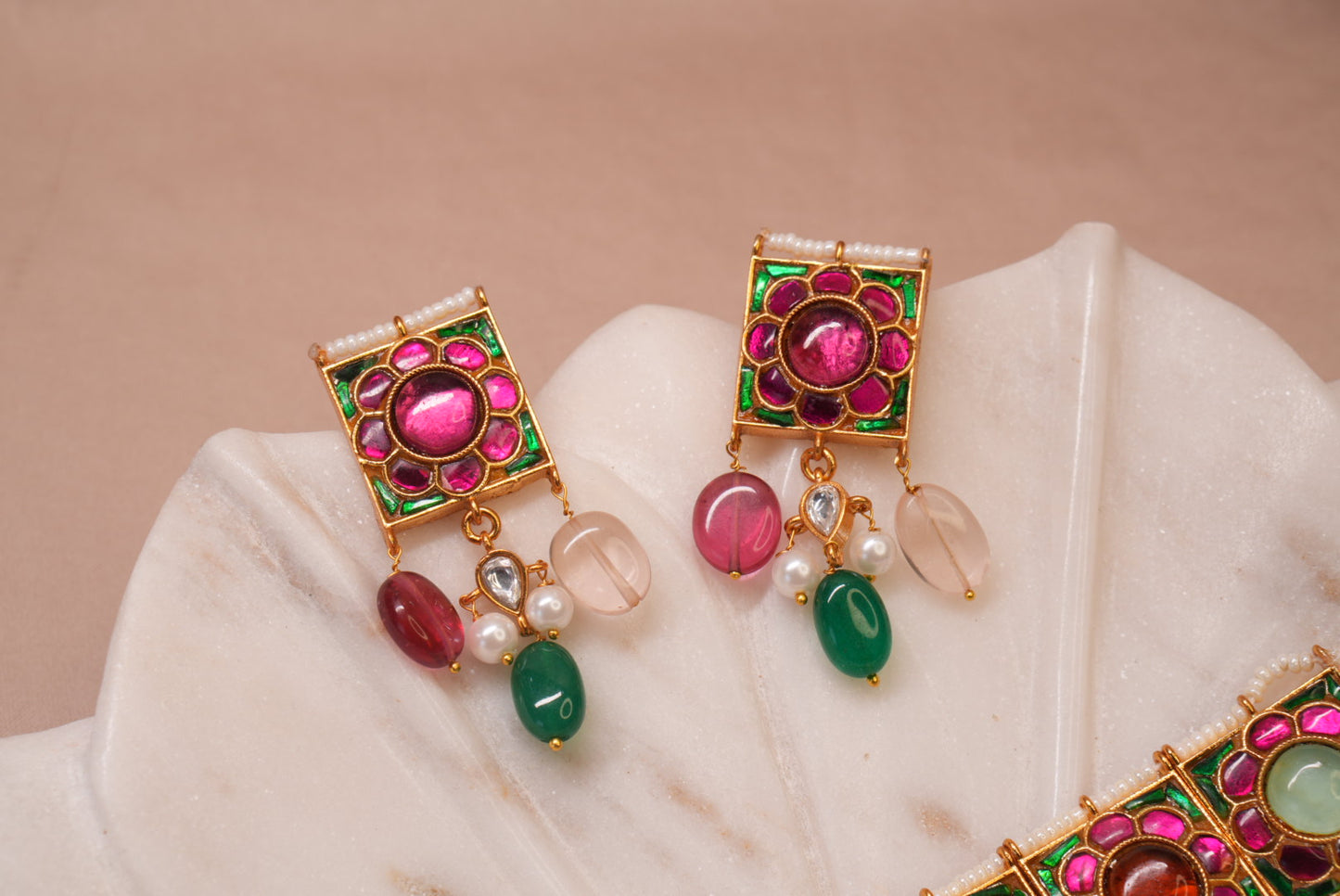 Kundan Navratan choker Set (4-8914)(R) (PREORDER ) - JEWELSTYLE