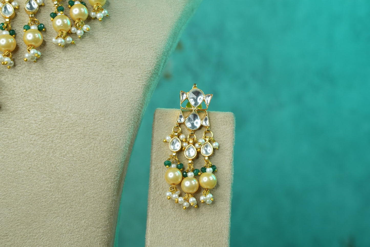 Kundan Necklace Set (4-8929)(A)