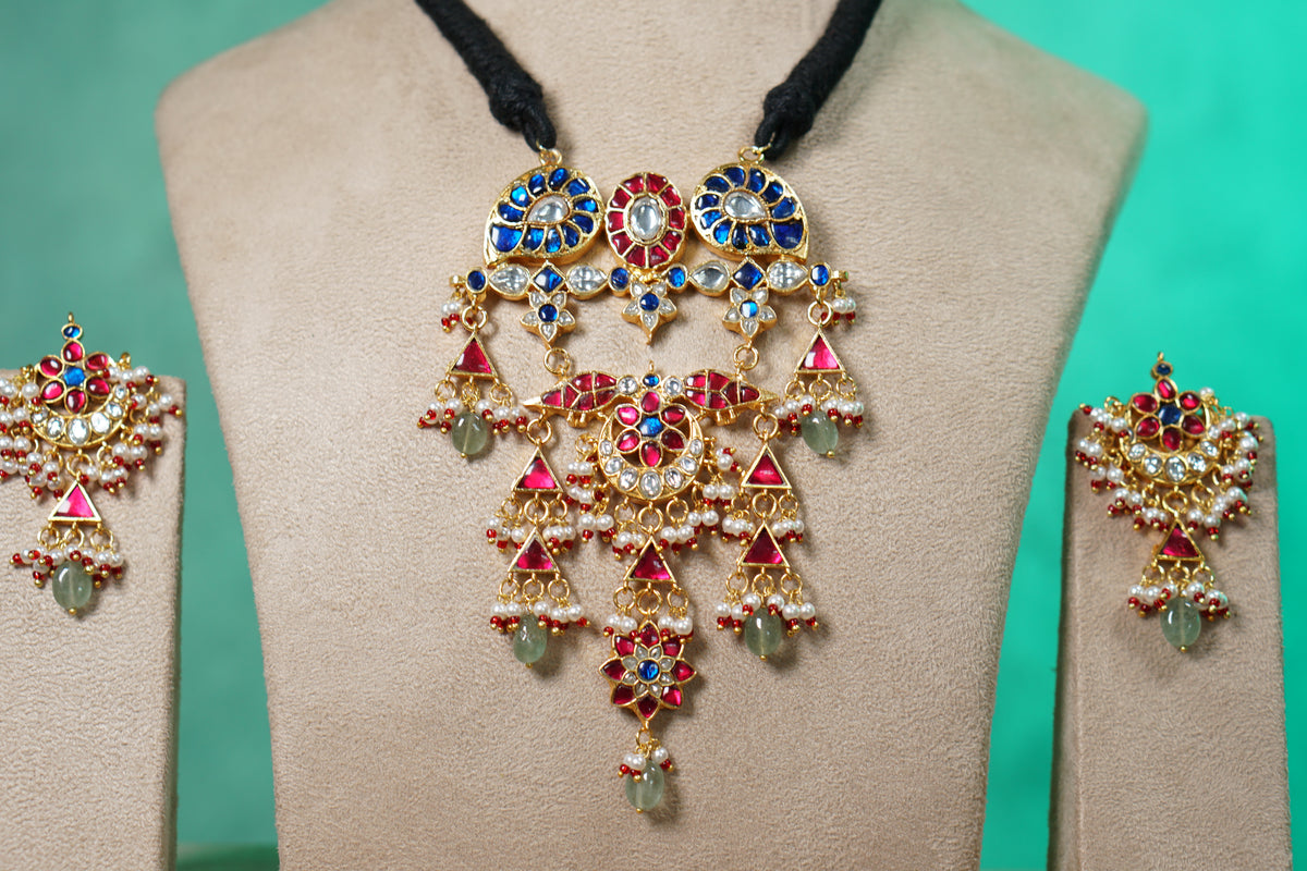 Kundan pendant necklace set (4-9561)(R)
