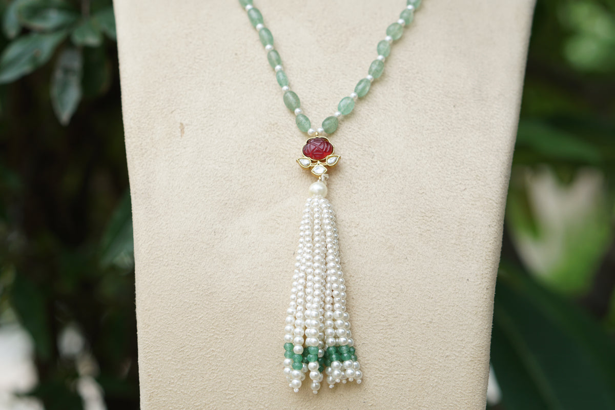 Kundan Tassel Pendant Necklace (4-9635)(R)