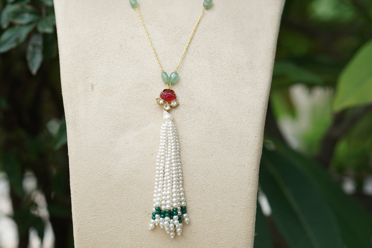 Kundan Tassel Pendant Necklace (4-9633)(R)