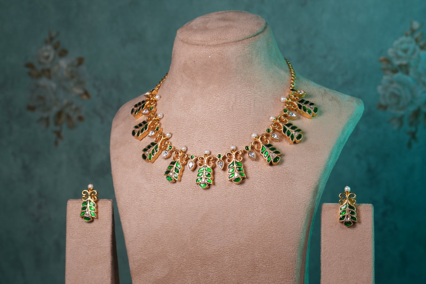 Green Stone Kundan Necklace Set (4-8984)(KA) (PREORDER) (Made IN 7-8 DAYS TIME) - JEWELSTYLE