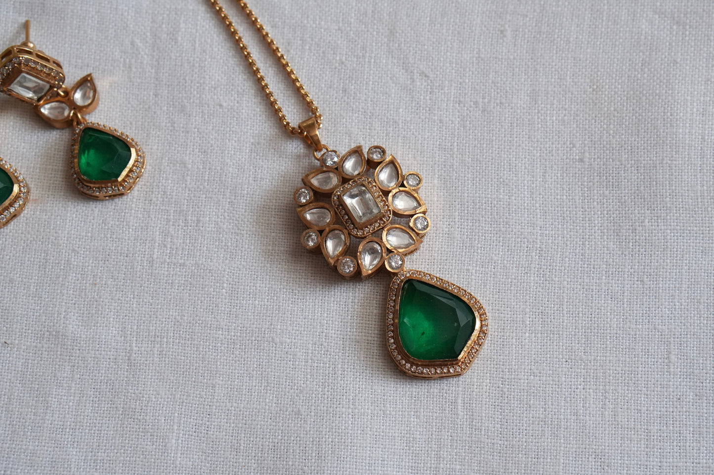 Green Stone Polki Pendant Set (4-9032)(B) - JEWELSTYLE