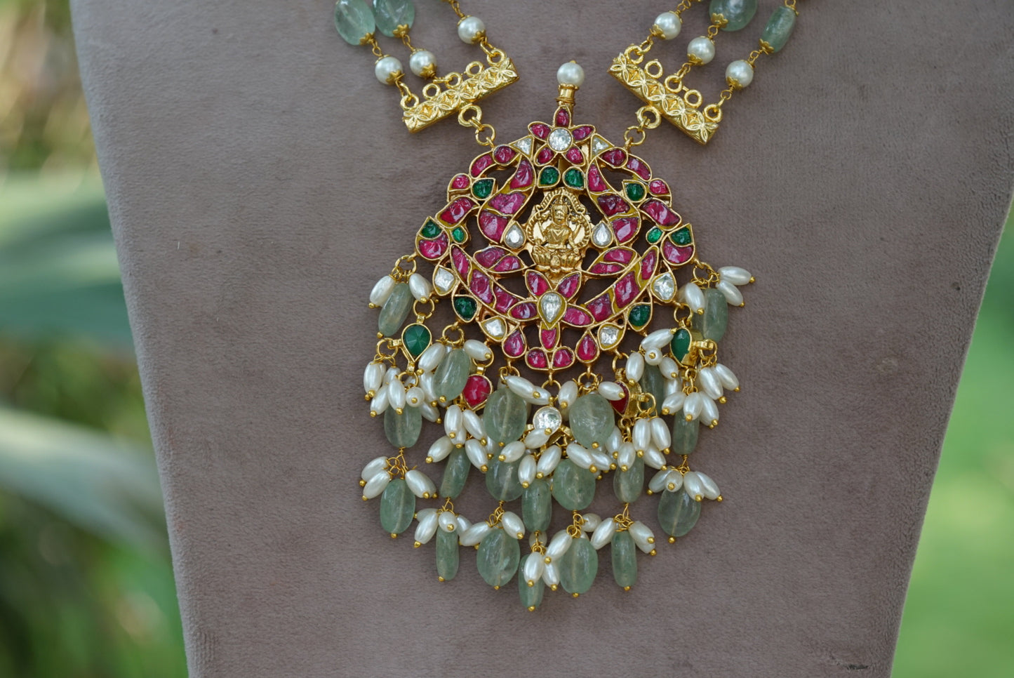 Laxmi Kundan pendant necklace (4-5462)(R) - JEWELSTYLE