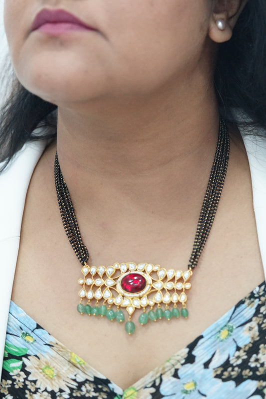Kundan pendant black beads necklace (4-6082)(R)(PREORDER)