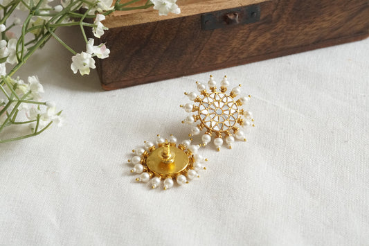 Mother of Pearl Studs (1-5290)(A)