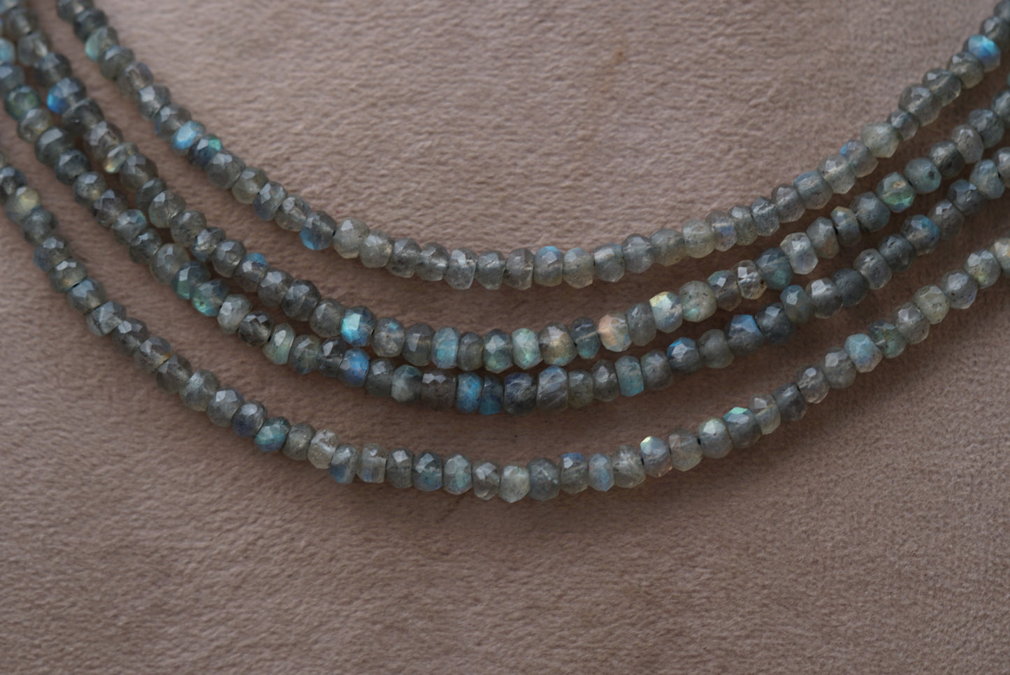 Grey Beads Necklace (4-6118)(F)