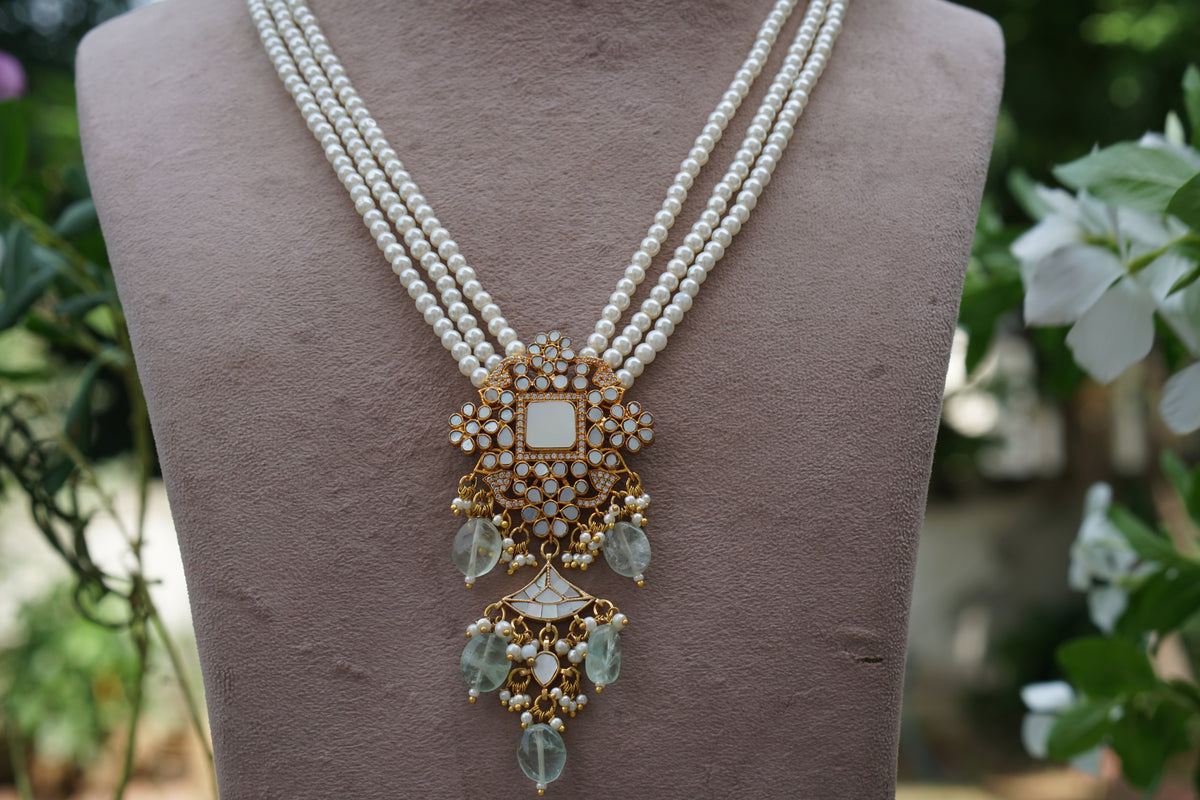Mother of pearl Pendant (4-9682)(A)