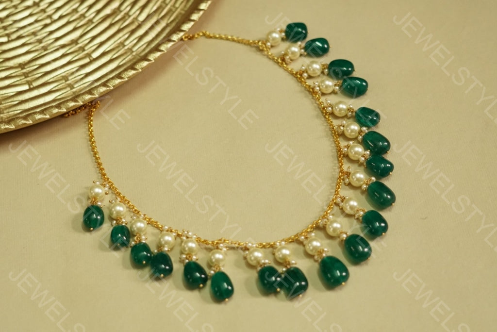 Green beads necklace - Main Image