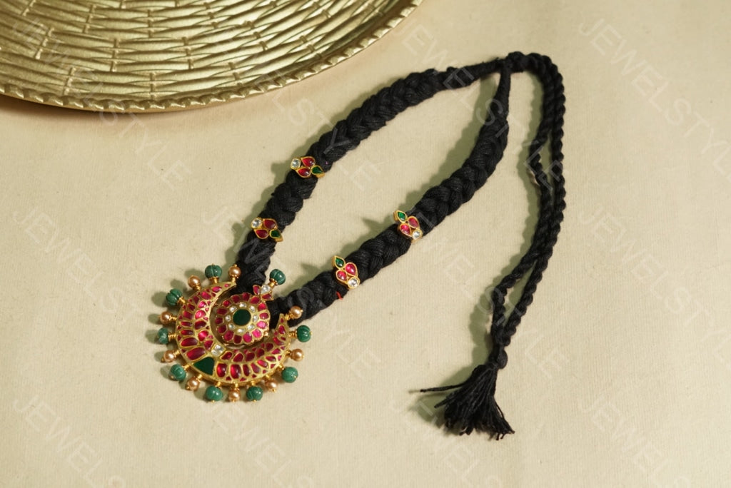 Black thread Kundan Pendant Necklace (4-3528)(R) - JEWELSTYLE