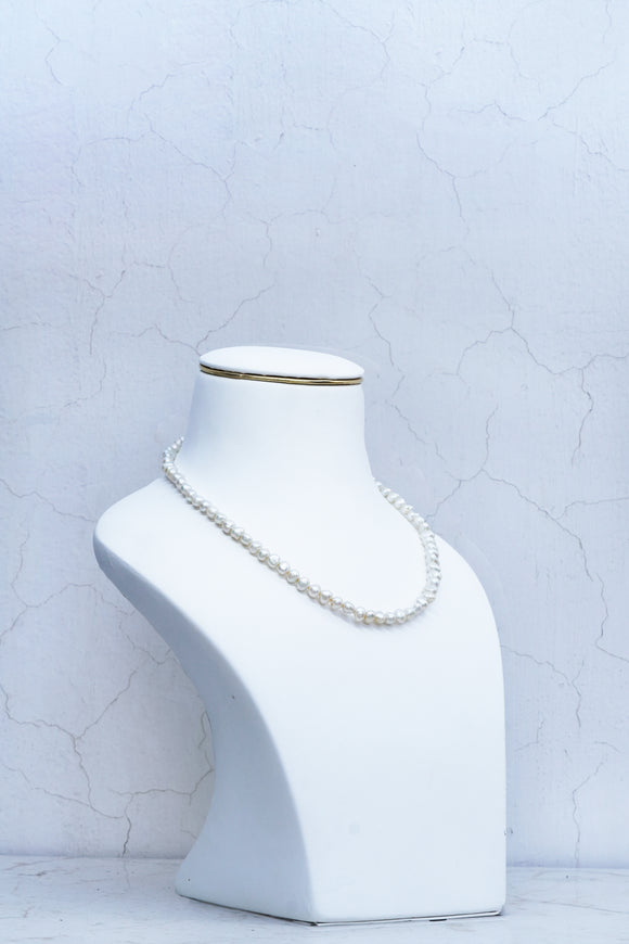 SEMI ROUND WHITE PEARL NECKLACE (8-8)(OP)