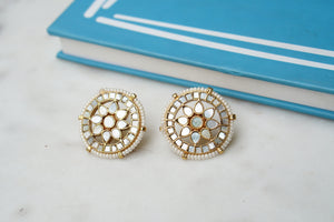 Mother of pearl studs  (1-3728)(A)(ALREADY DISCOUNTED)