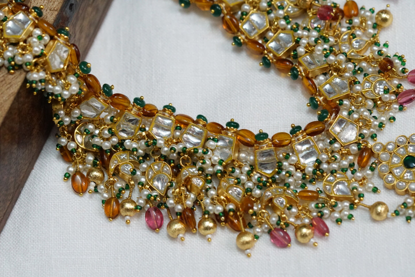 Kundan necklace set  (4-6232)(R)(CLEARANCE SALE PIECE)