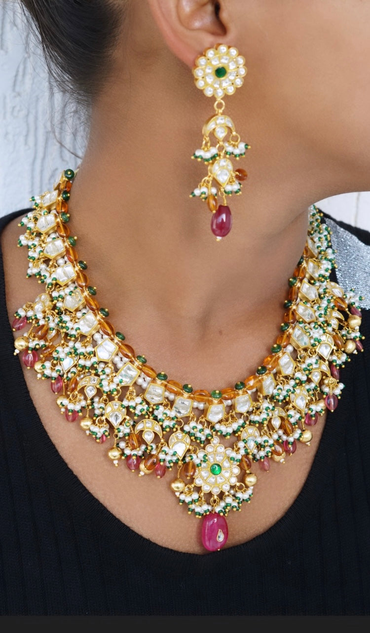 Kundan necklace set  (4-6232)(R)(CLEARANCE SALE PIECE)
