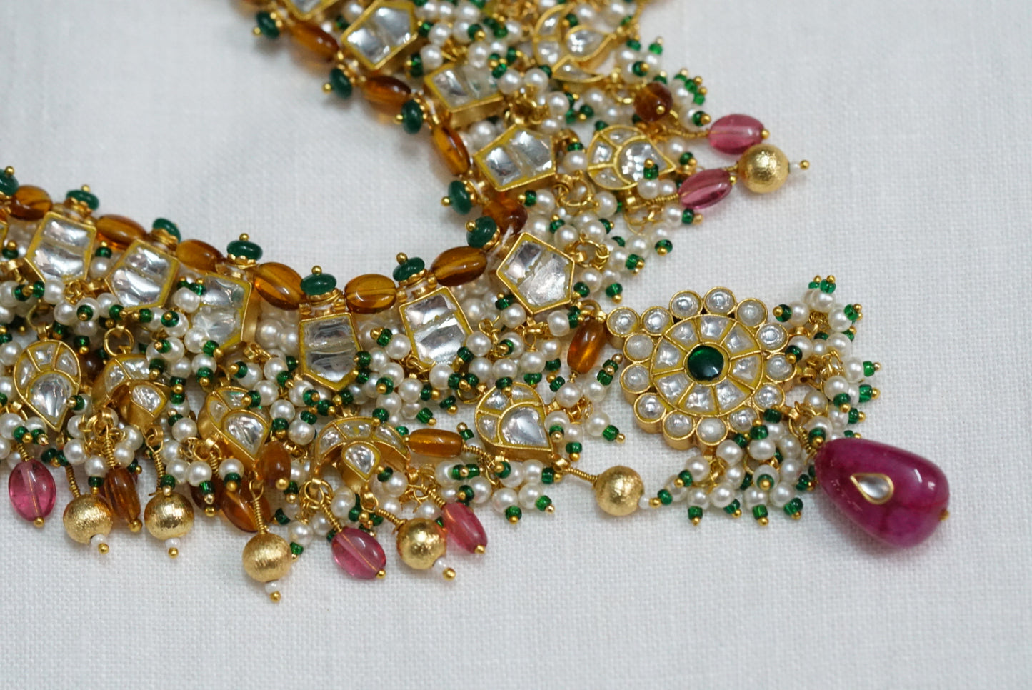Kundan necklace set  (4-6232)(R)(CLEARANCE SALE PIECE)