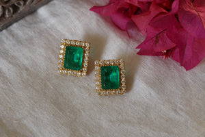 Green studs earring  (1-3432)(B)