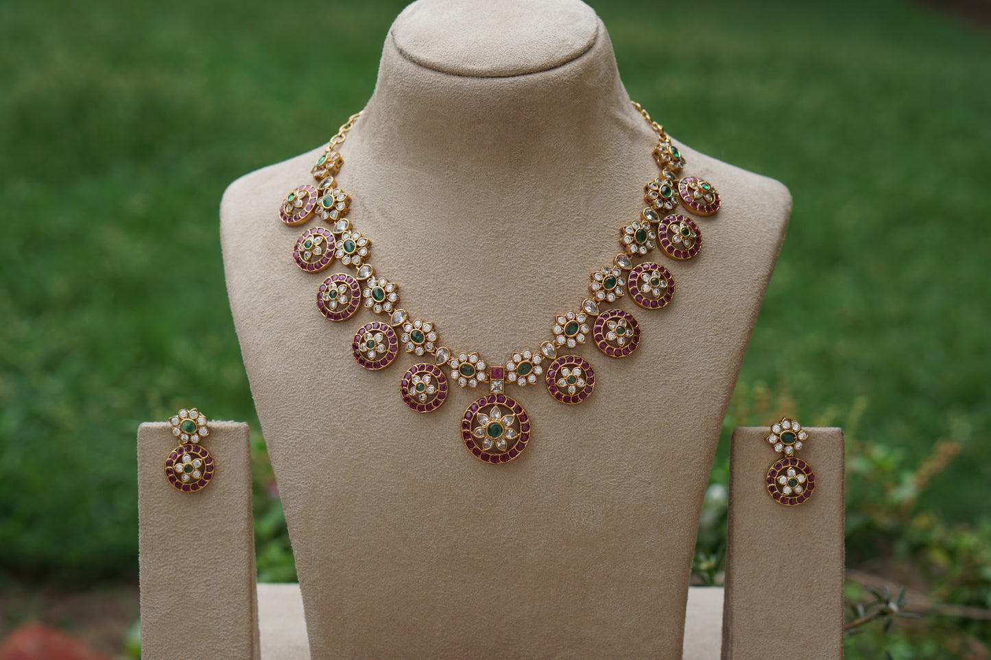 Antique Necklace Set (4-9424)(AK)