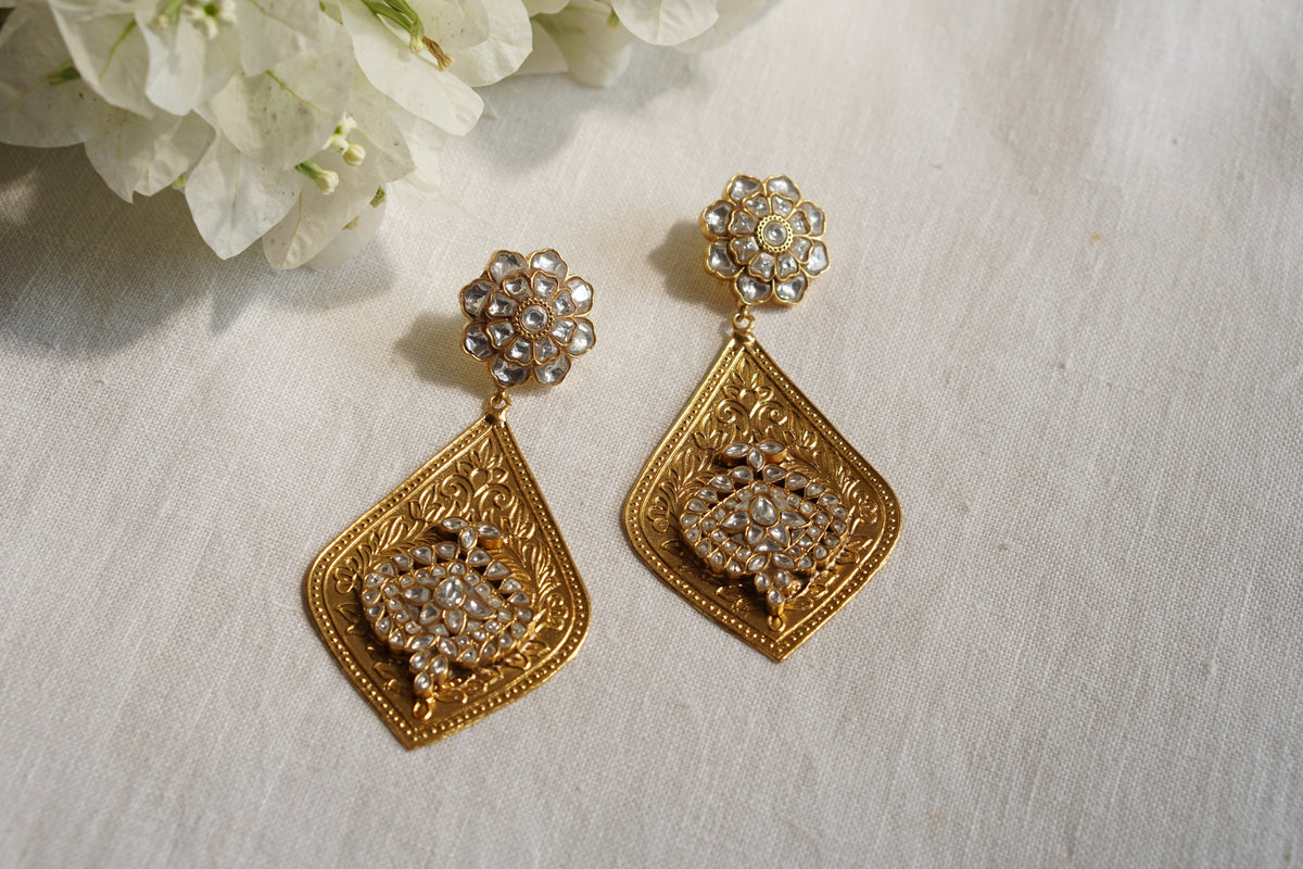 Kundan Earrings (1-5582)(R)