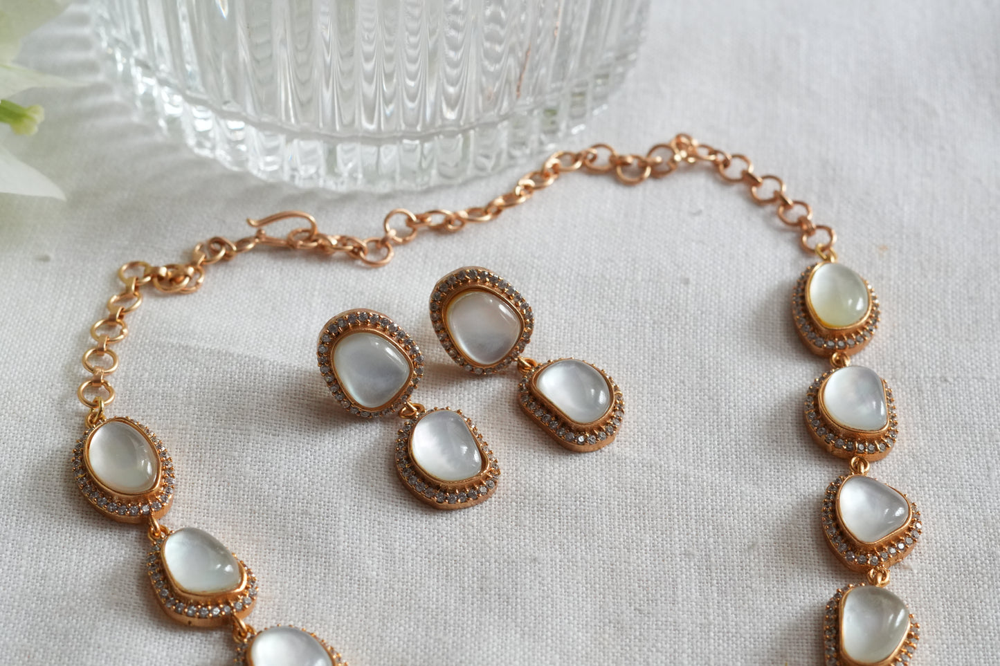 Mother of Pearl Necklace Set (4-9495)(SR)