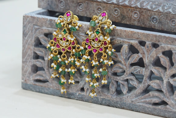 Small Kundan earrings (1-3761)(K)