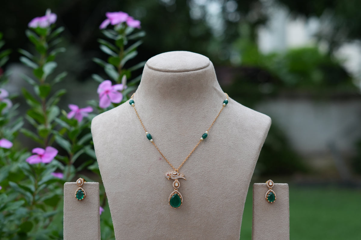 Green Stone Polki Pendant Set (4-9538)(B)
