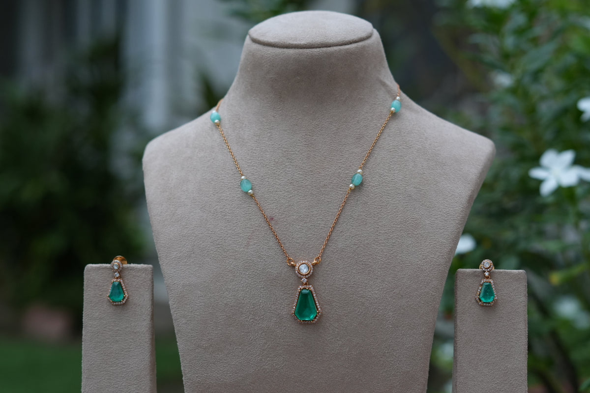Green Stone Polki Pendant Set (4-9547)(B)