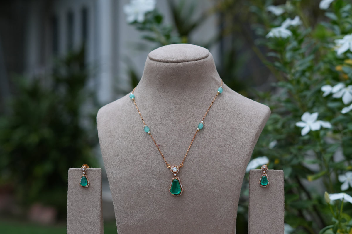 Green Stone Polki Pendant Set (4-9547)(B)