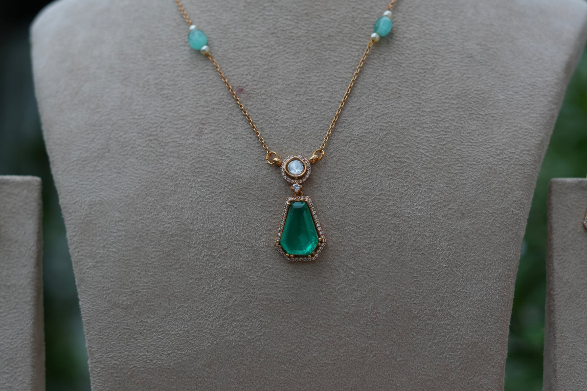 Green stone Polki Pendant Set (4-9466)(B) INTRODUCTORY PRICE)