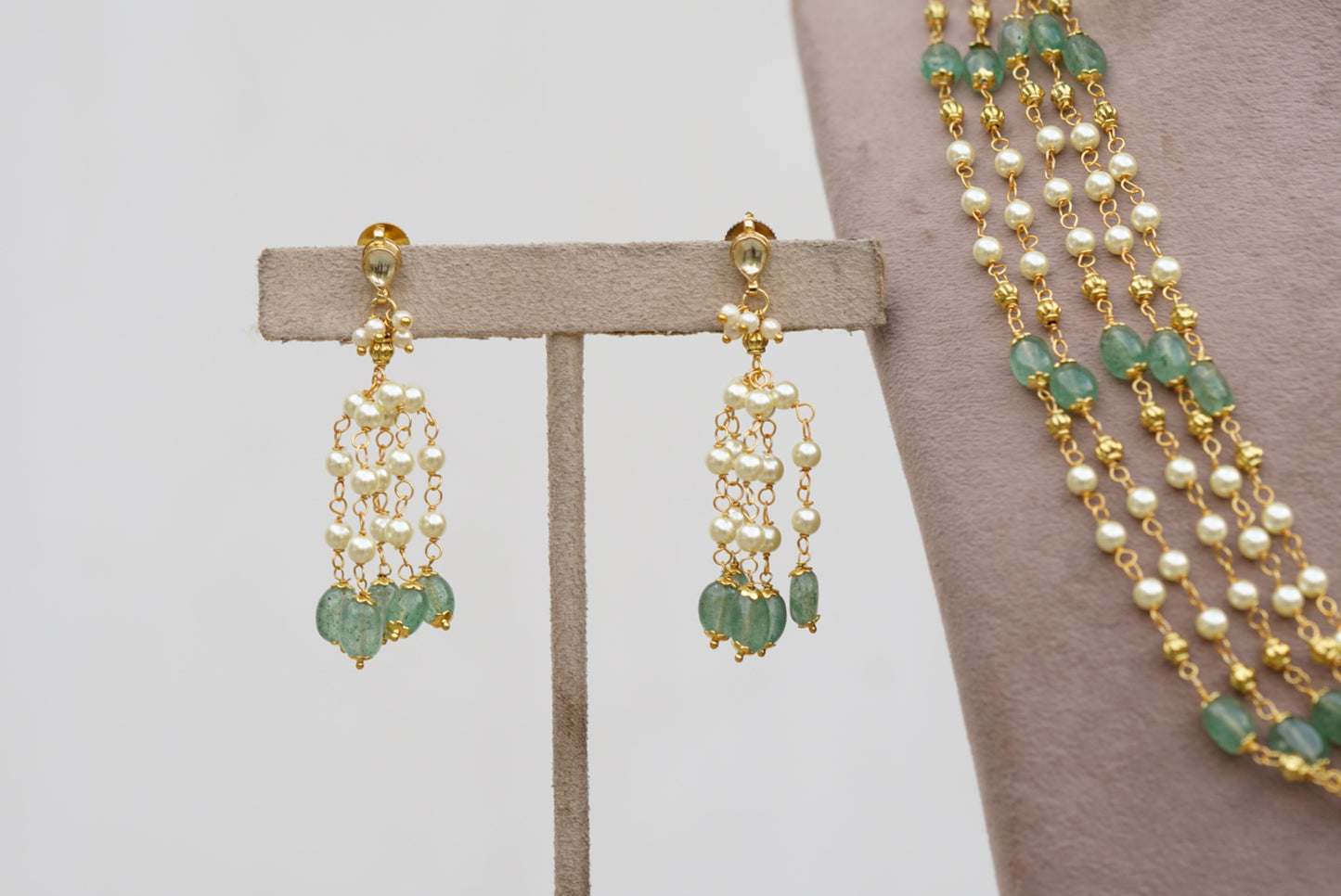 beads necklace (4-6717)(N)