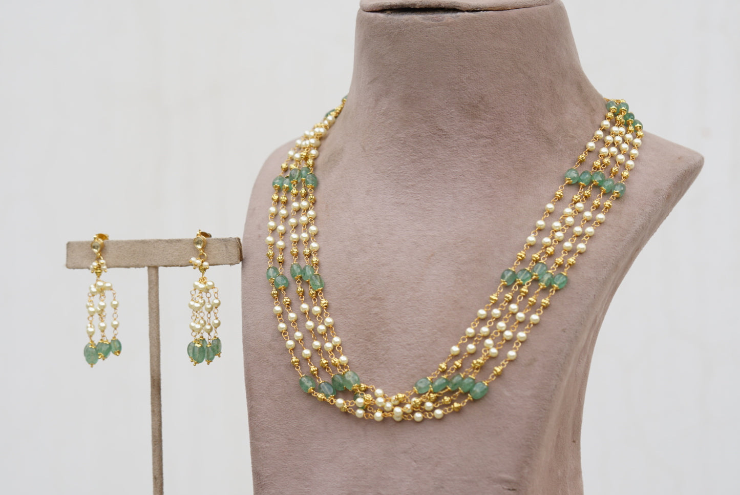 beads necklace (4-6717)(N)