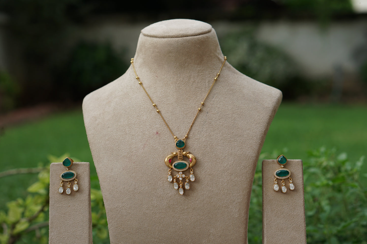 Green stone Polki Pendant Set (4-9477)(B)