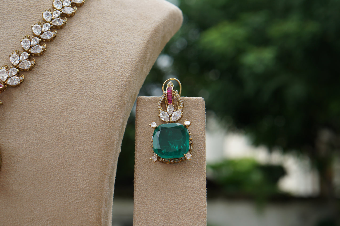 Green doublet Stone Polki Necklace Set (4-9480)(B)