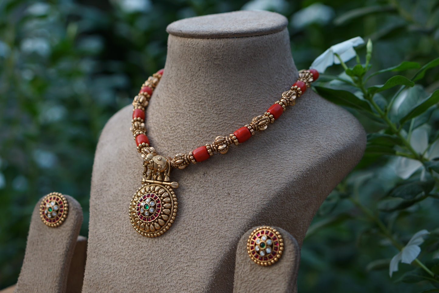 Antique Coral necklace set (4-7717)(AK) - JEWELSTYLE