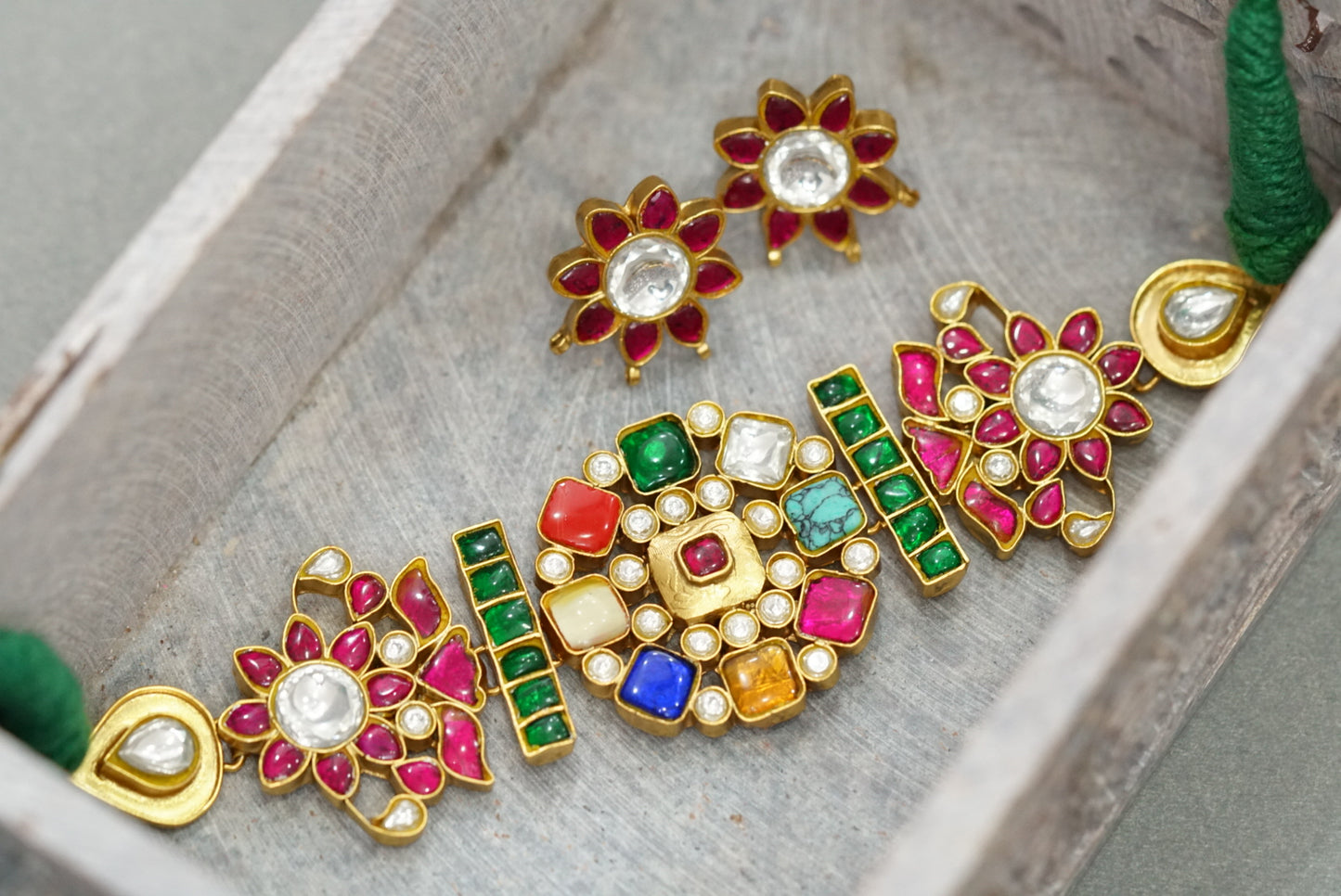Kundan Navratan choker set (4-6320)(R)(PREORDER)