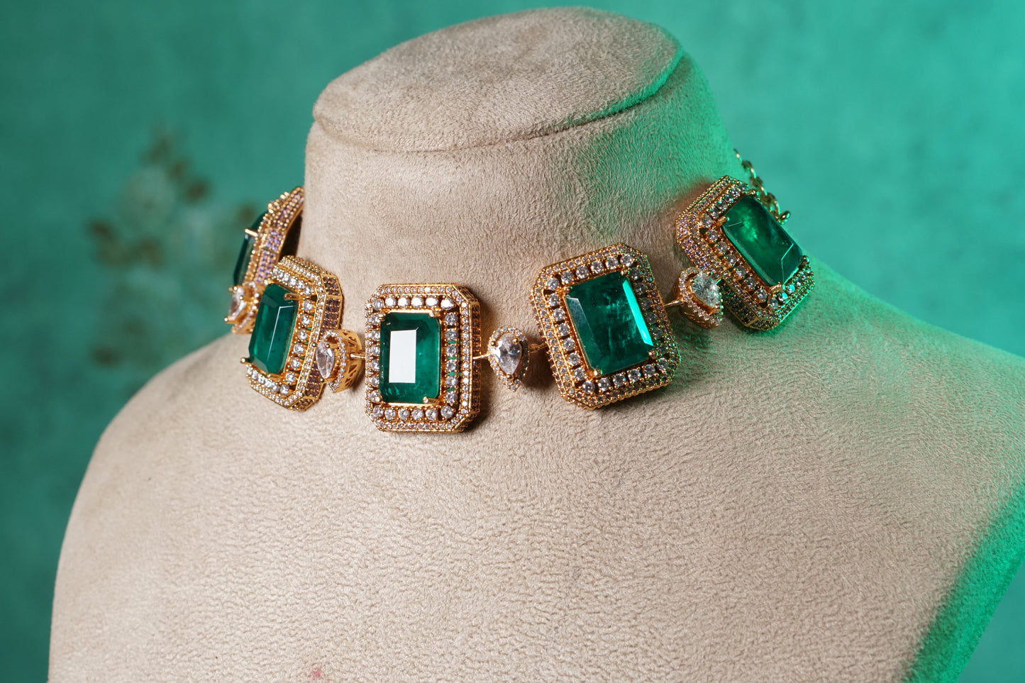 Green Stone Polki Choker Set (4-9524)(NEM)