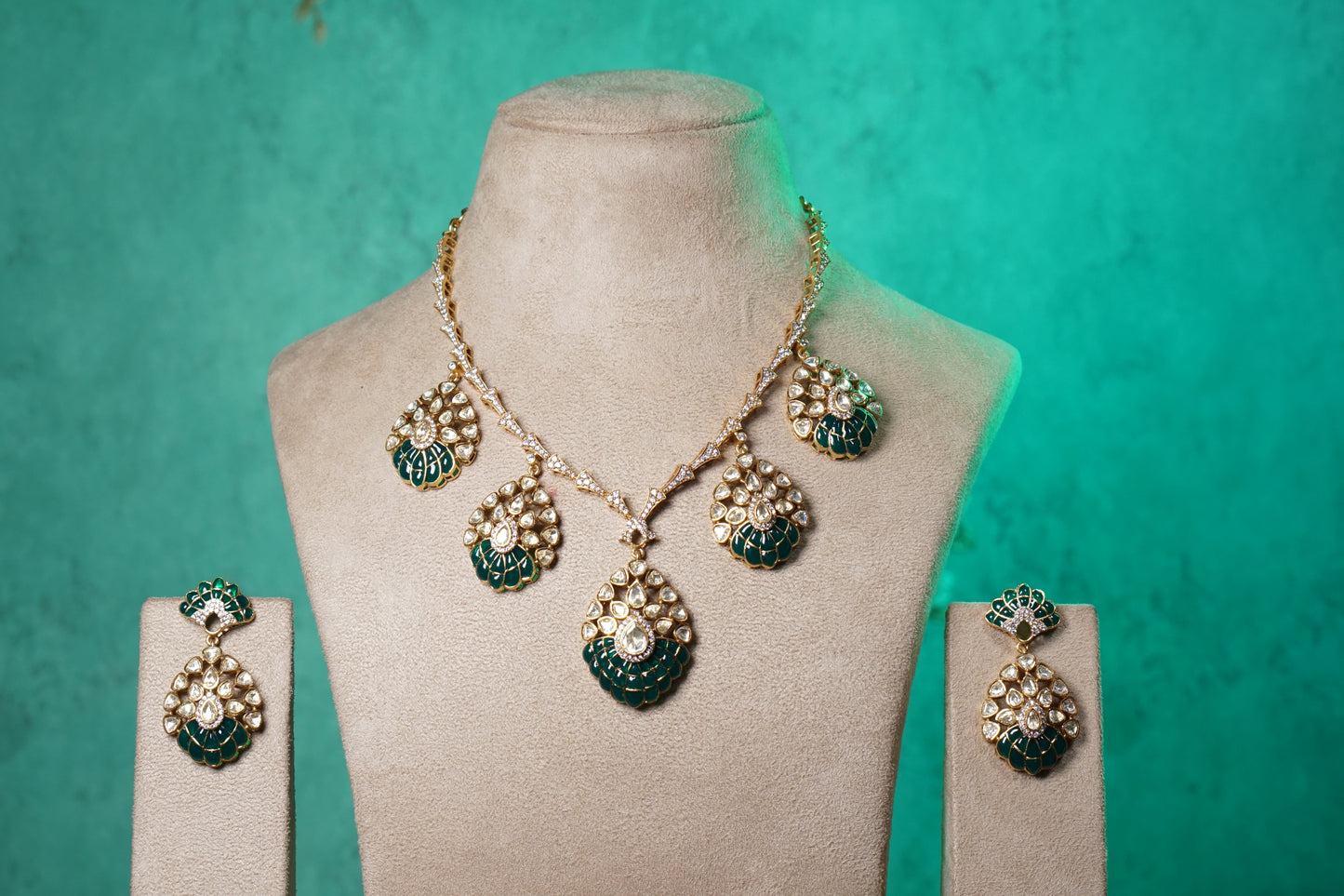 Green Stone Mossainite Necklace Set (4-9519)(NEM)