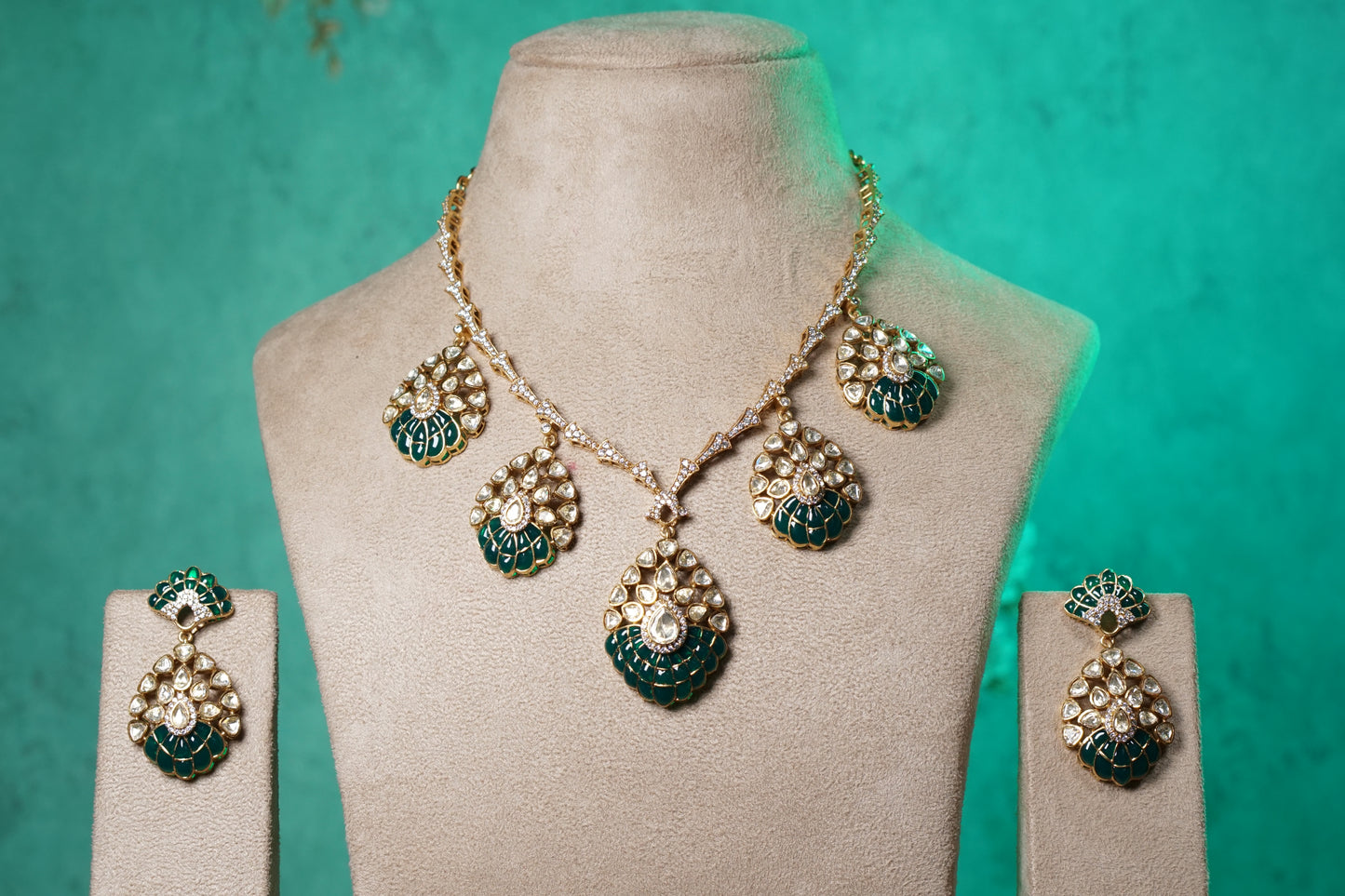 Green Stone Mossainite Necklace Set (4-9519)(NEM)