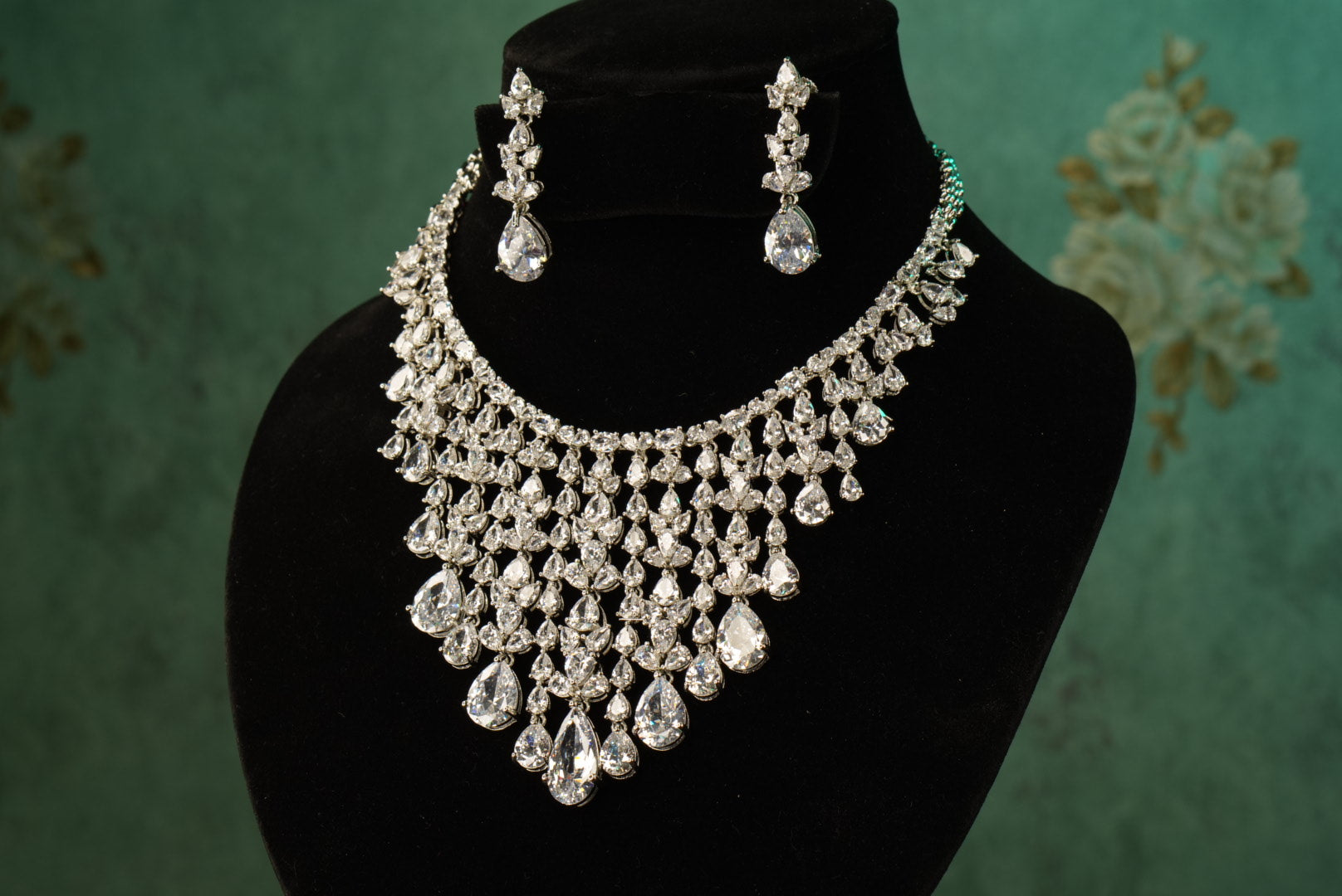 AD Stone Necklace set (4-8901)(B) - JEWELSTYLE