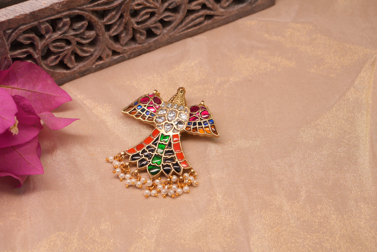 Kundan saree pin or Kundan Bird brooch (8-1)(A)