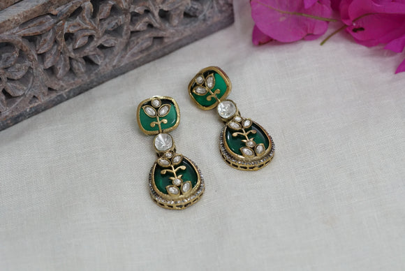 Green stone earrings (1-3518)(M)