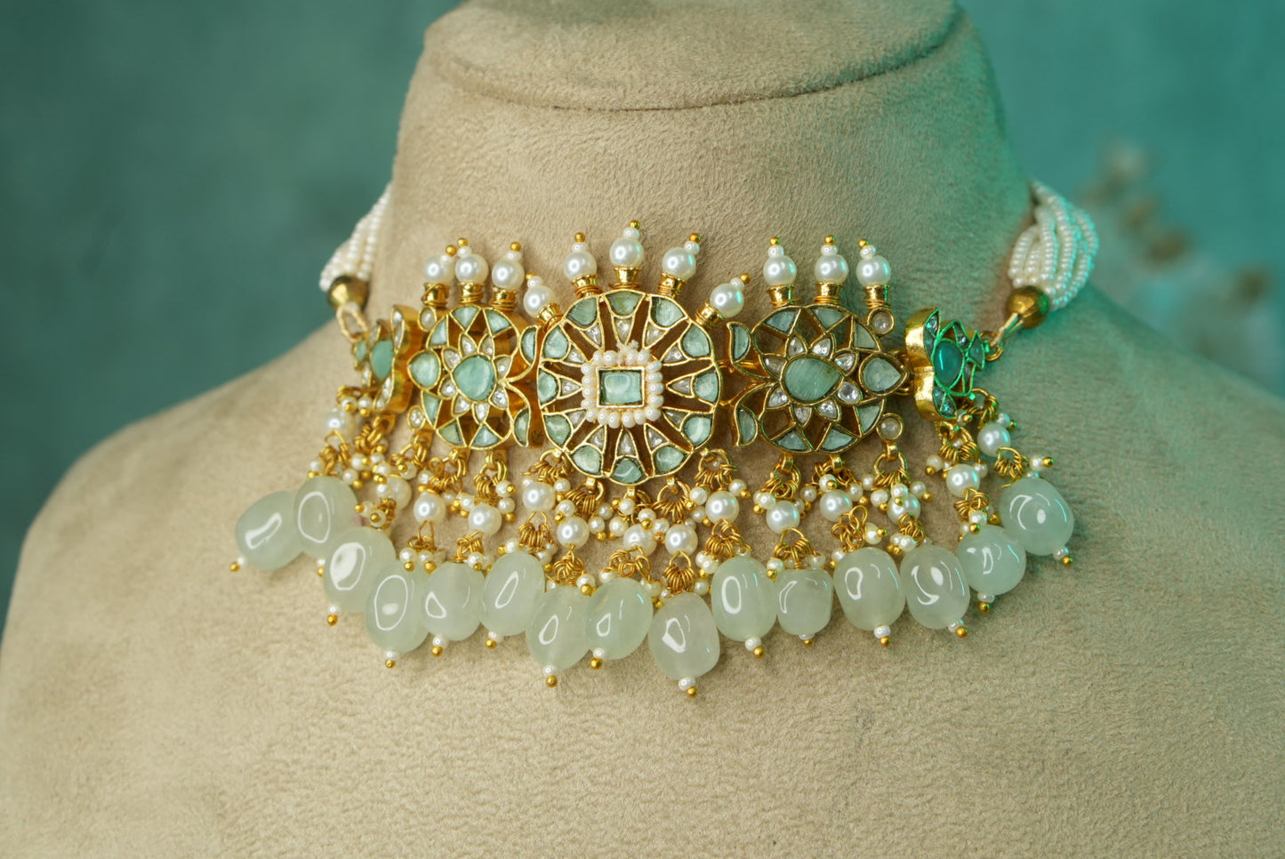 Kundan Choker Set (4-8930)(A)