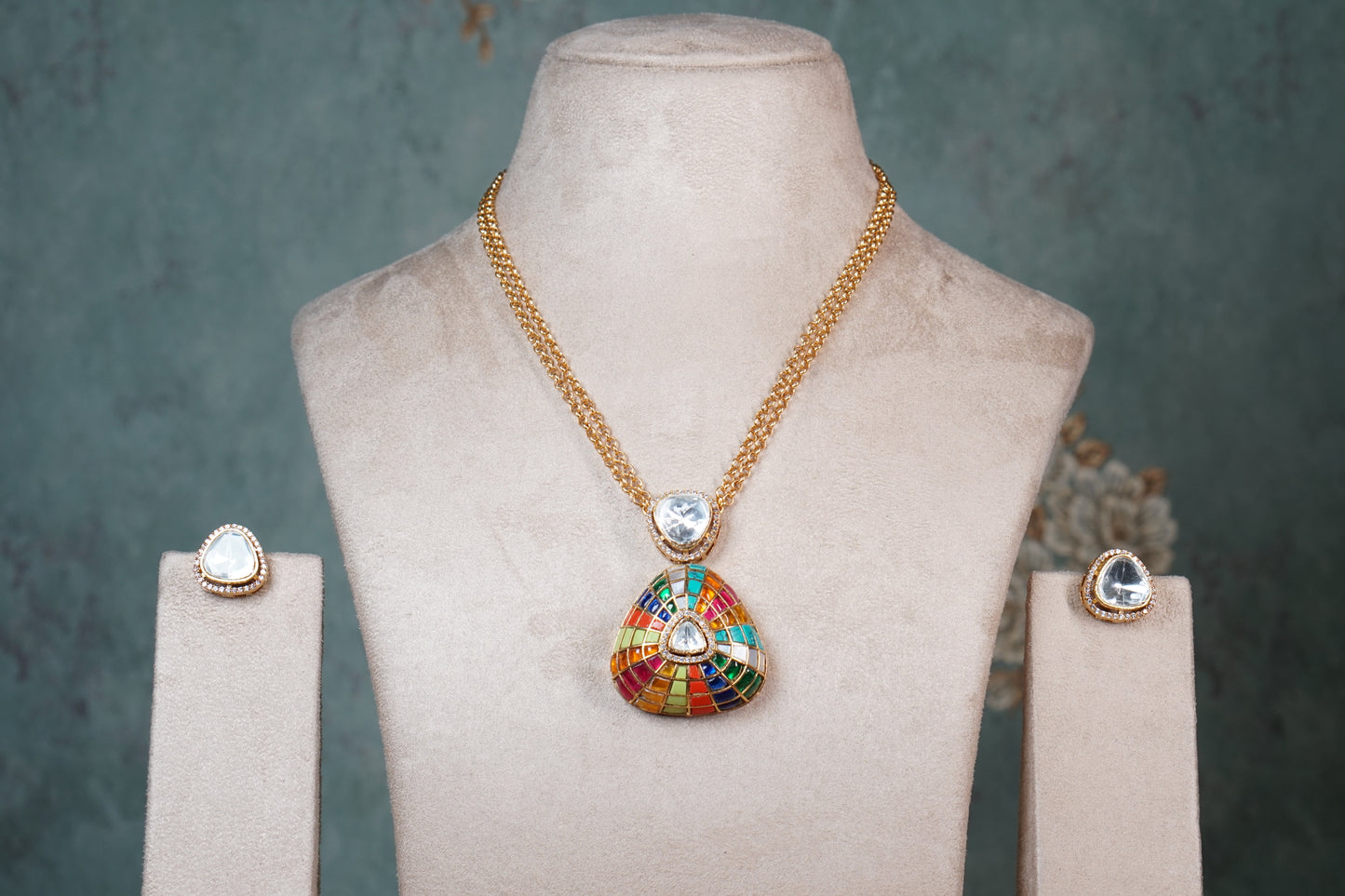 Kundan Navratan pendant Set (4-8410) (EX)