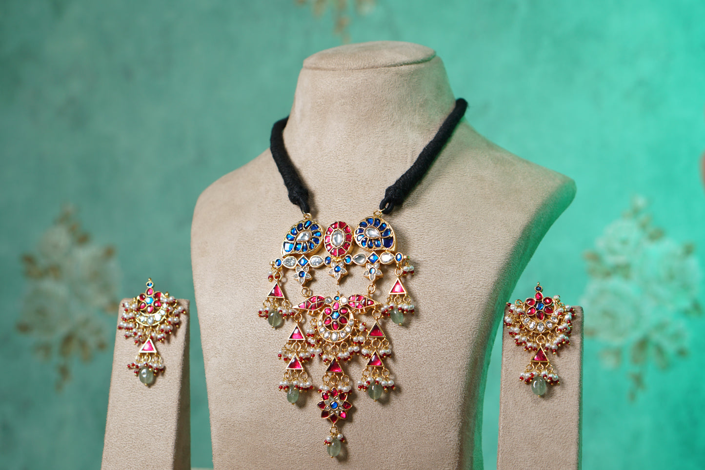 Kundan pendant necklace set (4-9561)(R)