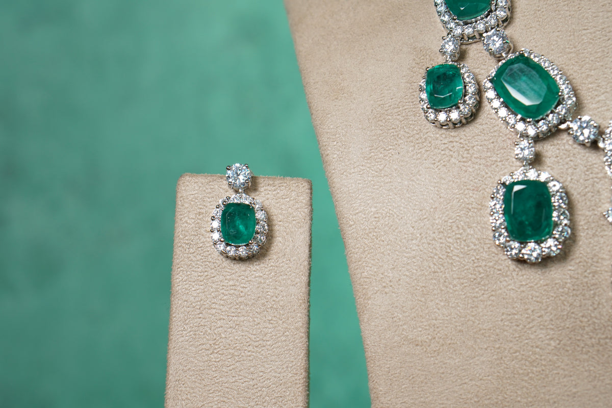 Green Doublet Necklace Set  (4-9597) (EX)