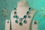 Green Doublet Necklace Set  (4-9597) (EX)