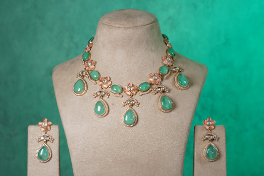 Light Green Doublet Necklace Set (4-9599) (EX)
