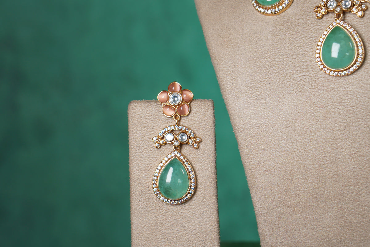 Light Green Doublet Necklace Set (4-9599) (EX)